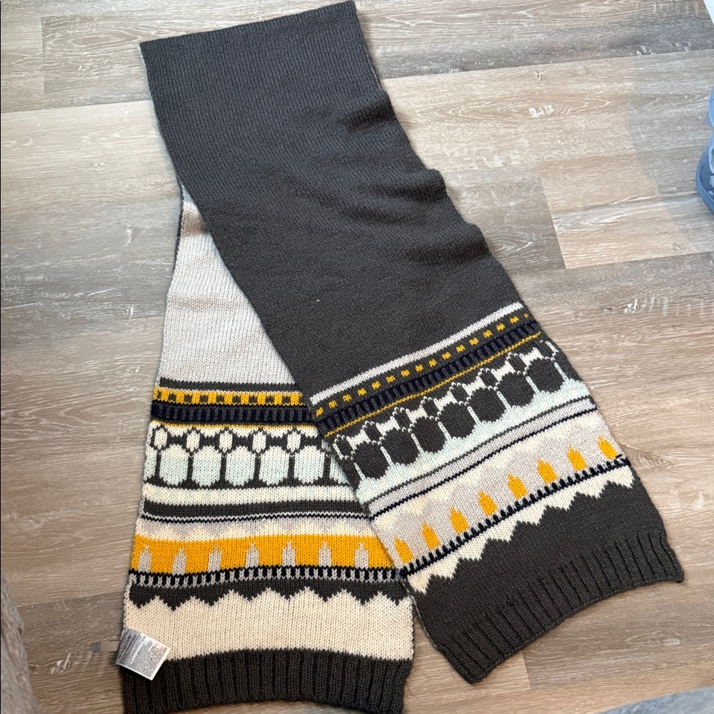 GAP Black and Yellow Patterned Scarf